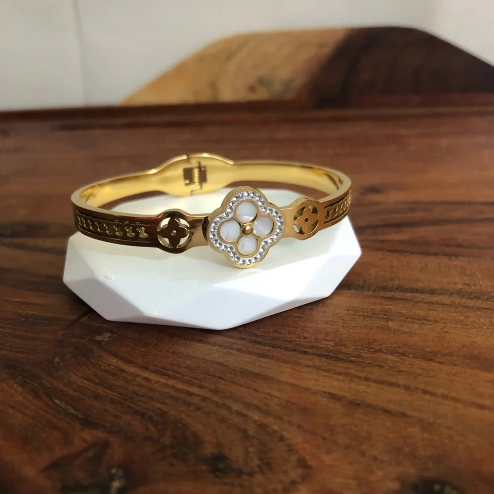 Gold Plated White Clover Stainless Steel Bracelet Rhinestone Four Petal Flower